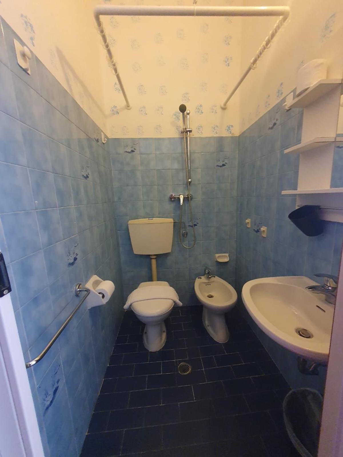 Hotel Ideale Young People Under 40 Римини Экстерьер фото