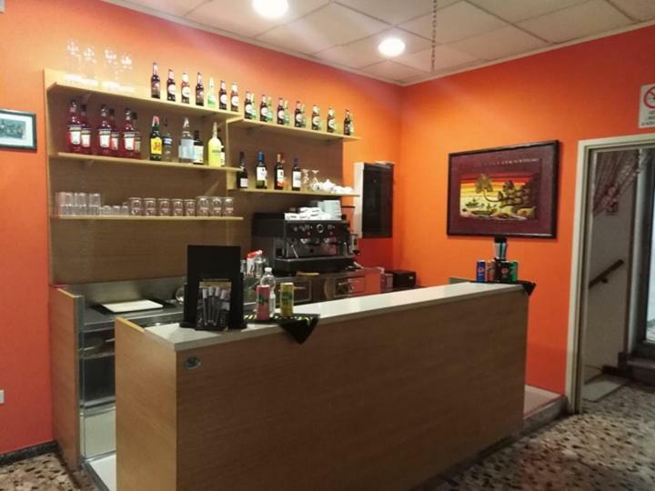 Hotel Ideale Young People Under 40 Римини Экстерьер фото
